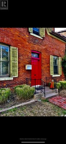 70 Wellington Street S, Hamilton, ON - Outdoor