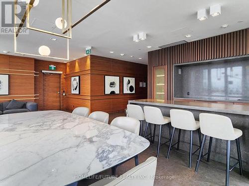 3502 - 898 Portage Parkway, Vaughan, ON - Indoor Photo Showing Dining Room