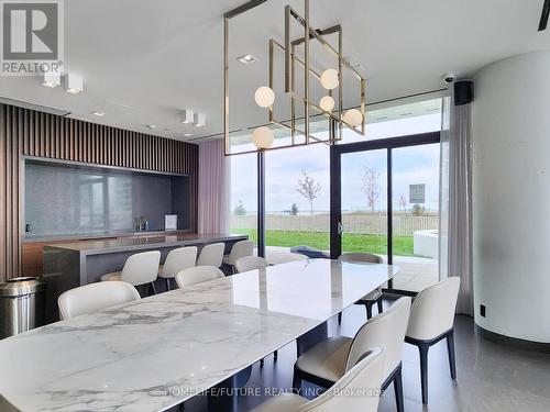 3502 - 898 Portage Parkway, Vaughan, ON - Indoor Photo Showing Dining Room