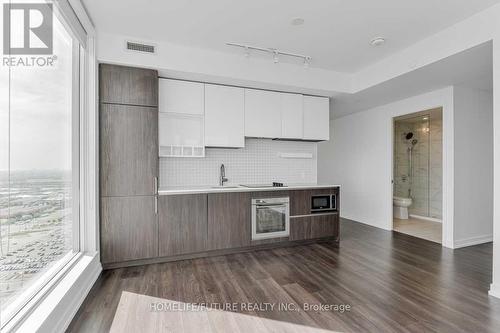 3502 - 898 Portage Parkway, Vaughan, ON - Indoor Photo Showing Other Room