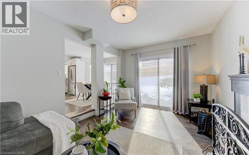 456 Oakfield Court, Waterloo, ON - Indoor With Fireplace