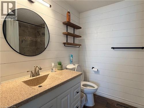 684 Jacob Lane, Waterloo, ON - Indoor Photo Showing Bathroom