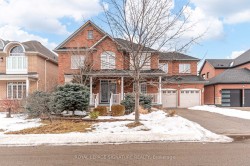 20 Watercliff Place  Hamilton, ON L8E 6E5