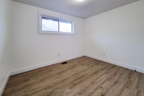 53 Winchester Boulevard, Hamilton, ON - Indoor Photo Showing Other Room