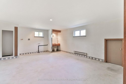46 Stocco Circle, Tiny, ON - Indoor Photo Showing Other Room
