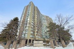 1607-4235 Sherwoodtowne Boulevard  Mississauga, ON L4Z 1W3