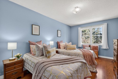 3591 Kelso Crescent, Mississauga, ON - Indoor Photo Showing Bedroom