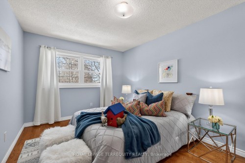 3591 Kelso Crescent, Mississauga, ON - Indoor Photo Showing Bedroom