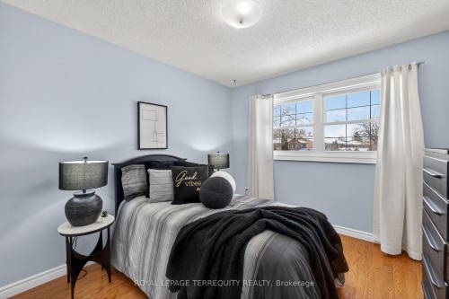 3591 Kelso Crescent, Mississauga, ON - Indoor Photo Showing Bedroom