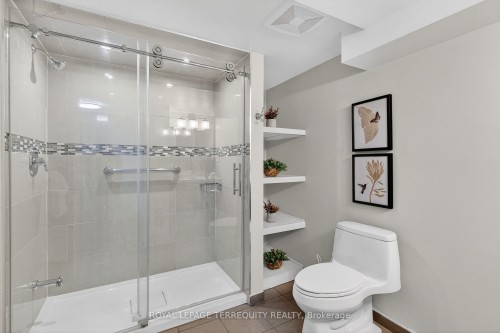 3591 Kelso Crescent, Mississauga, ON - Indoor Photo Showing Bathroom