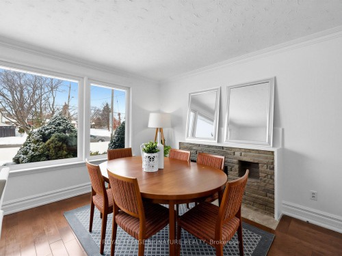 732 Melton Drive, Mississauga, ON - Indoor Photo Showing Dining Room