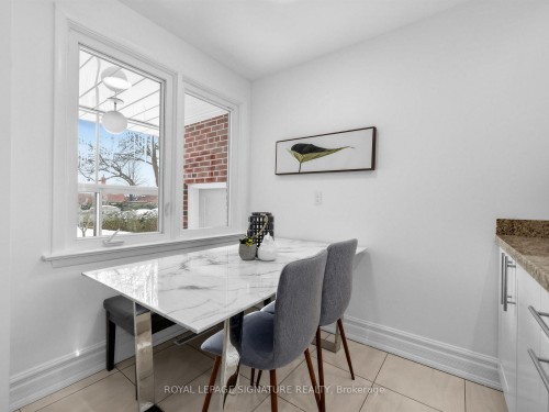 732 Melton Drive, Mississauga, ON - Indoor Photo Showing Dining Room