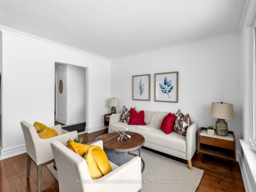 732 Melton Drive, Mississauga, ON - Indoor Photo Showing Living Room