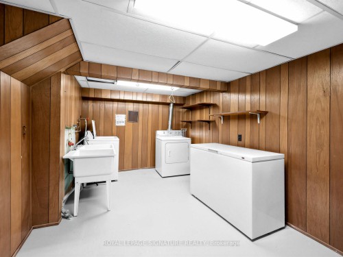 732 Melton Drive, Mississauga, ON - Indoor Photo Showing Laundry Room