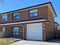 28 Peterson Drive  Toronto, ON M9M 1X1