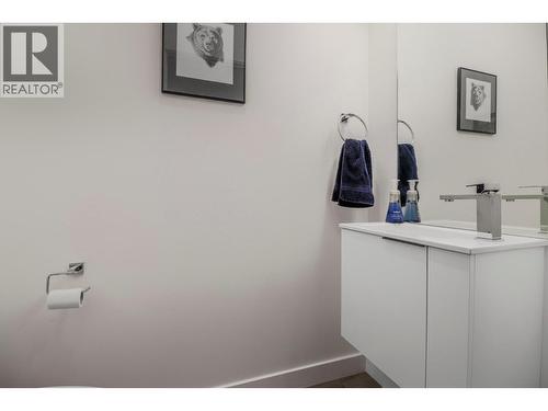 703 15A Crescent Unit# 15, Invermere, BC - Indoor