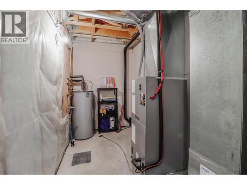 703 15A Crescent Unit# 15, Invermere, BC - Indoor Photo Showing Basement