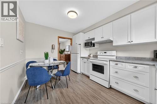5 Mountbatten Drive, Hamilton, ON - Indoor Photo Showing Kitchen