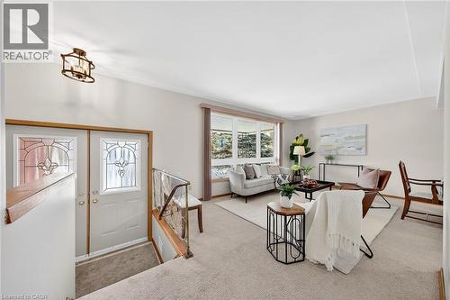 5 Mountbatten Drive, Hamilton, ON - Indoor