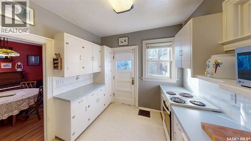 1517 Victoria Avenue, Regina, SK - Indoor