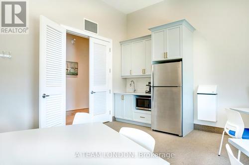 18 Harbour Way, Central Elgin (Port Stanley), ON - Indoor Photo Showing Kitchen