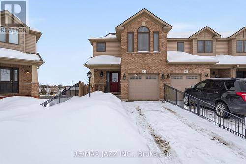 43 MOUNTAIN ASH DRIVE  Belleville (Thurlow Ward), ON K8N 4Z5