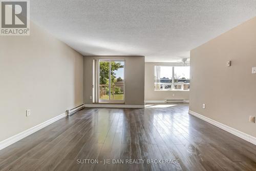 203 - 77 Baseline Road W, London South (South E), ON - Indoor