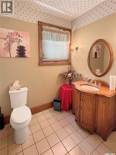 1219 River Street E, Prince Albert, SK - Indoor Photo Showing Bathroom