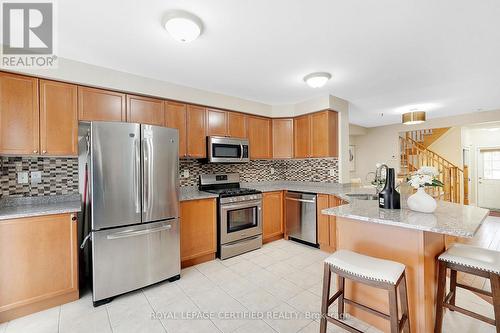 916 Burrows Gate, Milton, ON - Indoor Photo Showing Kitchen