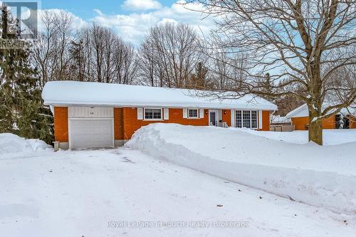 19 Maplegate Road, Tiny (Wyevale), ON - Outdoor With Facade