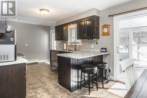 19 Maplegate Road, Tiny (Wyevale), ON - Indoor Photo Showing Kitchen