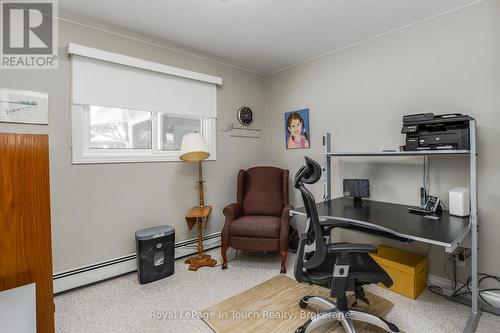 19 Maplegate Road, Tiny (Wyevale), ON - Indoor Photo Showing Office