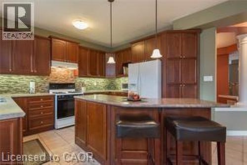 126 Falconridge Drive, Kitchener, ON - Indoor Photo Showing Kitchen