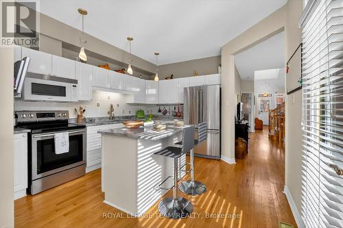 52 Great Oak Private, Ottawa, ON - Indoor Photo Showing Kitchen With Upgraded Kitchen