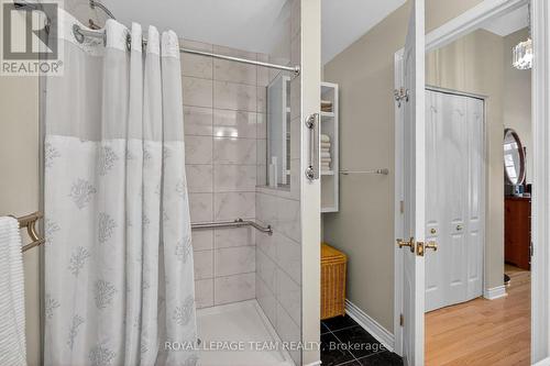 52 Great Oak Private, Ottawa, ON - Indoor Photo Showing Bathroom