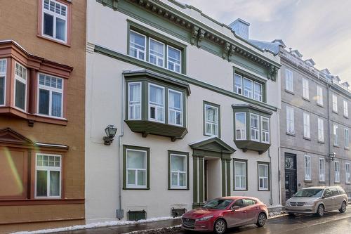 2-81 Rue St-Louis  Québec (La Cité-Limoilou), QC G1R 3Z4