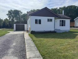 115 Warbler Drive  Manitouwadge, ON P0T 2C0