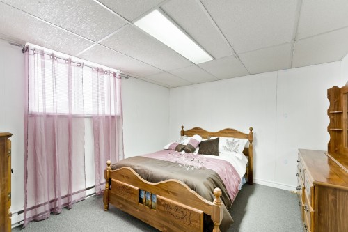 Chambre à coucher - 36 Rue De Barnston, Coaticook, QC - Indoor Photo Showing Bedroom