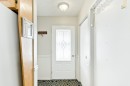 Hall d'entrée/Vestibule - 36 Rue De Barnston, Coaticook, QC  - Indoor Photo Showing Other Room 