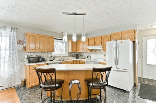Cuisine - 36 Rue De Barnston, Coaticook, QC - Indoor Photo Showing Kitchen