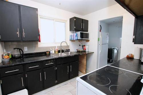 72 Hallet St, Winnipeg, MB 