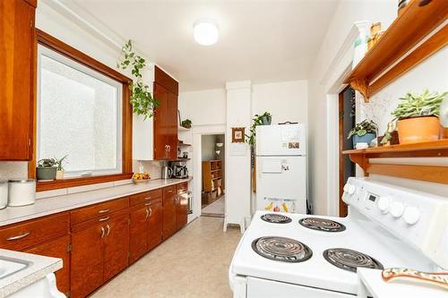 108 Cobourg Ave, Winnipeg, MB 