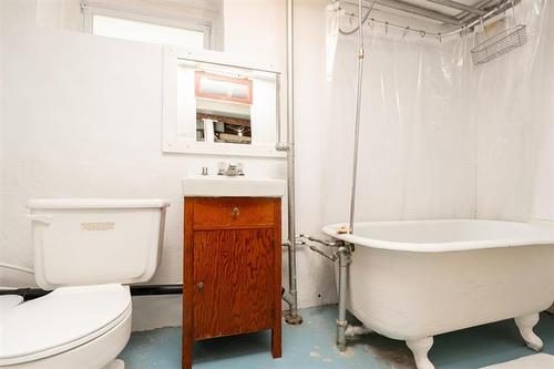 108 Cobourg Ave, Winnipeg, MB 