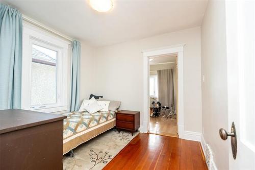 108 Cobourg Ave, Winnipeg, MB 