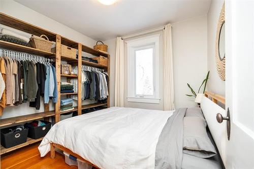 108 Cobourg Ave, Winnipeg, MB 