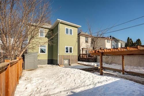 108 Cobourg Ave, Winnipeg, MB 