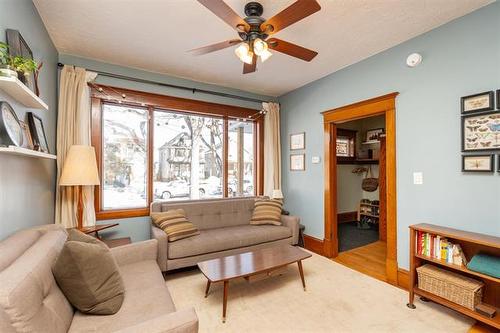 108 Cobourg Ave, Winnipeg, MB 