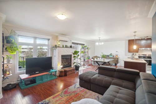 Overall view - 201-9108 Rue Notre-Dame E., Montréal (Mercier/Hochelaga-Maisonneuve), QC - Indoor Photo Showing Living Room With Fireplace