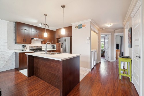 Kitchen - 201-9108 Rue Notre-Dame E., Montréal (Mercier/Hochelaga-Maisonneuve), QC - Indoor Photo Showing Kitchen With Double Sink