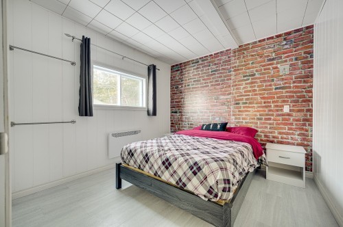 Bedroom - 924 Rue Claude, Saint-Sauveur, QC - Indoor Photo Showing Bedroom